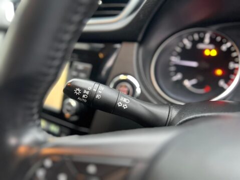 Nissan Qashqai 1.5 dCi N-Connecta Euro 6 (s/s) 5dr 39