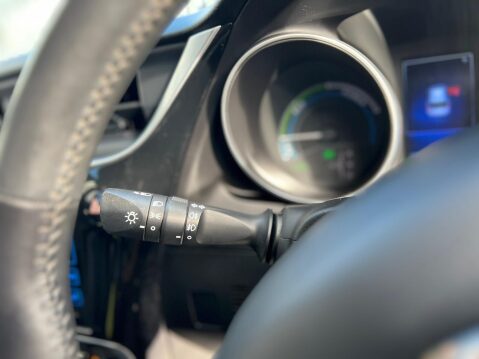 Toyota Auris 1.8 VVT-h Design CVT Euro 6 (s/s) 5dr 39