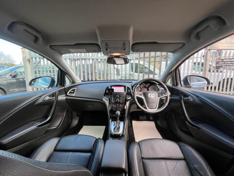 Vauxhall Astra 2.0 CDTi Elite Auto Euro 5 5dr 27