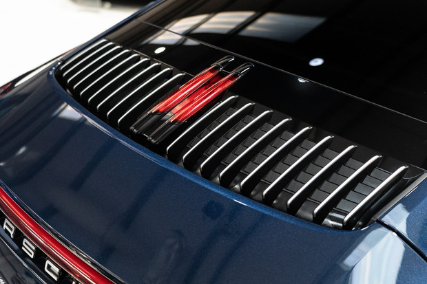Porsche 911 CARRERA 4S PDK. BOSE. ELECTRIC SUNROOF. SPORTS EXHAUST. SPORTS CHRONO. 5