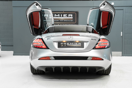 Mercedes-Benz SLR McLaren SLR. LOW MILEAGE. 19" TURBINE ALLOY WHEELS. CARBON FIBRE SEATS 3