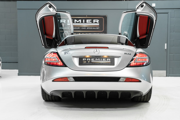 Mercedes-Benz SLR McLaren LOW MILEAGE. A UNIQUE MKB COLLECTABLE EXAMPLE. 19" TURBINE ALLOY WHEELS 3