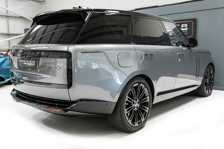 Land Rover Range Rover AUTOBIOGRAPHY P530 V8. NOW SOLD. SIMILAR REQUIRED. CALL 01903 254 800. 7