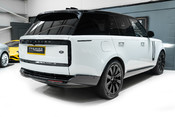 Land Rover Range Rover HSE D350. 1 OWNER FROM NEW. SLIDING PANO ROOF. HUD. SOFT CLOSE DOORS. 10