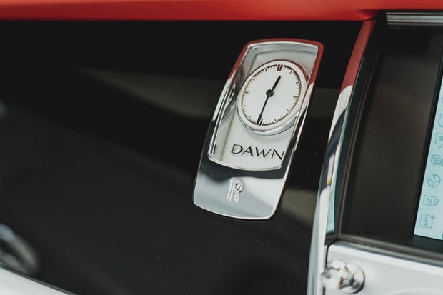 Rolls-Royce Dawn V12. TOP VIEW CAMERA. HEAD UP DISPLAY. RR PROVENANCE WARRANTY JAN 2025. 3