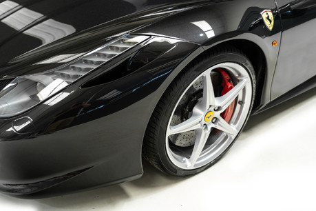 Ferrari 458 ITALIA DCT. CARBON DRIVER ZONE + LEDS CARBON BRIDGE. ELECTRIC DAYTONA SEATS 22