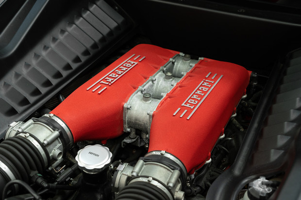 Ferrari 458 ITALIA DCT. CARBON DRIVER ZONE + LEDS CARBON BRIDGE. ELECTRIC DAYTONA SEATS 4