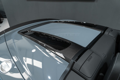 Audi R8 V10 PERFORMANCE CARBON BLACK QUATTRO. B & O SOUND SYSTEM. 16