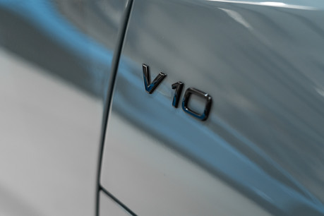 Audi R8 V10 PERFORMANCE CARBON BLACK QUATTRO. B & O SOUND SYSTEM. 19