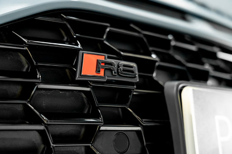 Audi R8 V10 PERFORMANCE CARBON BLACK QUATTRO. B & O SOUND SYSTEM. 25