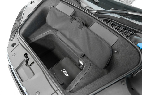 Audi R8 V10 PERFORMANCE CARBON BLACK QUATTRO. B & O SOUND SYSTEM. 27