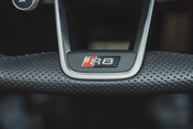 Audi R8 V10 PERFORMANCE CARBON BLACK QUATTRO. B & O SOUND SYSTEM. 42