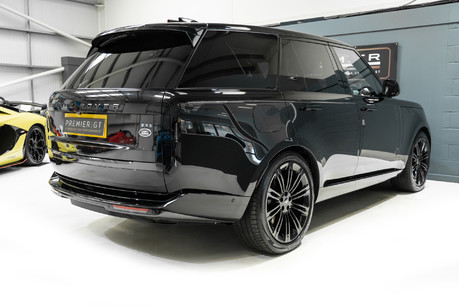 Land Rover Range Rover AUTOBIOGRAPHY P530 V8. NOW SOLD. SIMILAR REQUIRED. CALL 01903 254 800. 7