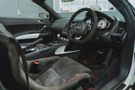 Audi R8 GT QUATTRO V10 SPYDER. 1 OF 333 WORLDWIDE. 1 OF 33 UK CARS. B & O SOUND. 27