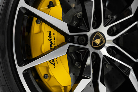Lamborghini Aventador S LP 740-4 S-A TRANSPARENT ENGINE COVER. DIAMOND WHEELS. FULL LSH. CARBON INT 15