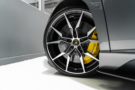 Lamborghini Aventador S LP 740-4 S-A TRANSPARENT ENGINE COVER. DIAMOND WHEELS. FULL LSH. CARBON INT 21