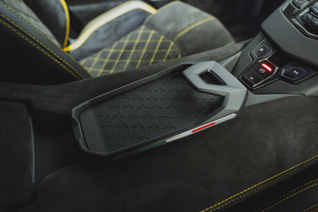 Lamborghini Aventador S LP 740-4 S-A TRANSPARENT ENGINE COVER. DIAMOND WHEELS. FULL LSH. CARBON INT 46