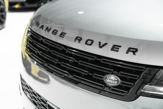 Land Rover Range Rover Sport DYNAMIC. NOW SOLD SIMILAR REQUIRED. PLEASE CALL 01903 254 800. 3