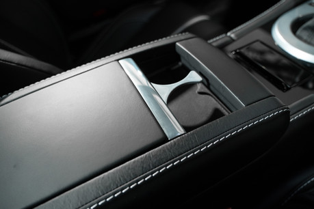 Aston Martin Vantage S V12. 1 OF 114 RHD MANUALS. CARBON FIBRE EXTERIOR. REAR CAM. PREMIUM AUDIO 38