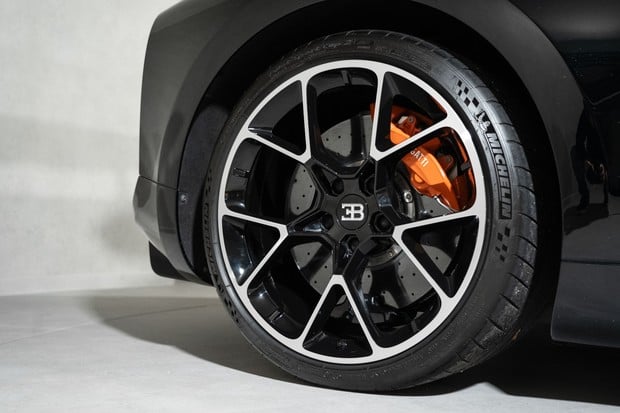 Bugatti Chiron COUPE. UK CAR. BUGATTI WARRANTY & SERVICE PACK UNTIL JULY 2027. 1 OWNER. 5