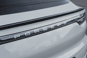Porsche Cayenne TURBO S V8 E-HYBRID. HUD. CERAMIC BRAKES. PORSCHE WARRANTY UNTIL JUNE 2025. 26