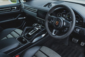 Porsche Cayenne TURBO S V8 E-HYBRID. HUD. CERAMIC BRAKES. PORSCHE WARRANTY UNTIL JUNE 2025. 37