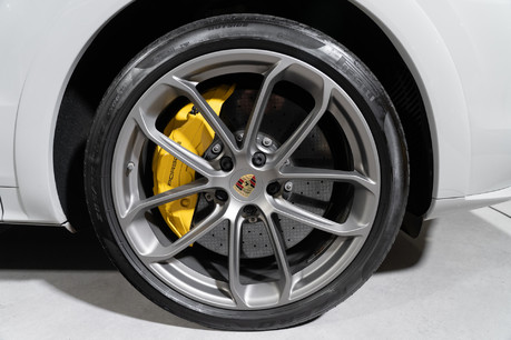Porsche Cayenne TURBO S V8 E-HYBRID. HUD. CERAMIC BRAKES. PORSCHE WARRANTY UNTIL JUNE 2025. 27