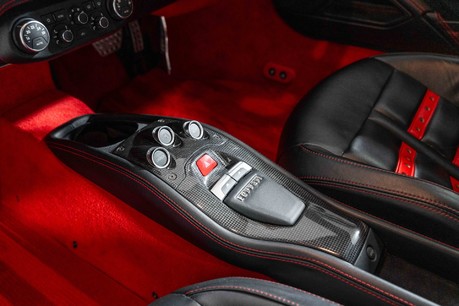 Ferrari 458 ITALIA DCT. CARBON DRIVER ZONE + LEDS. FERRARI FSH + FERRARI WARRANTY. 23