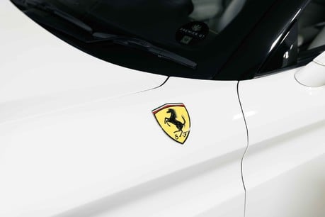 Ferrari California T. CARBON FIBRE DRIVER ZONE + LEDS. 20"FORGED RIMS. 59