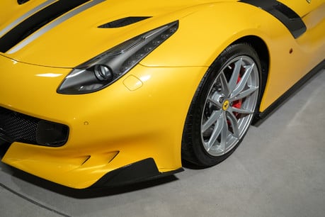 Ferrari F12 TDF 6.3 V12. DELIVERY MILEAGE. CLASSICHE FILE. GIALLO TRIPLO STRATO. 1 OF 799. 21