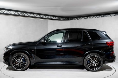 BMW X5 XDRIVE45E M SPORT. HIGH SPEC VEHICLE. OPENING PANORAMIC ROOF. 8