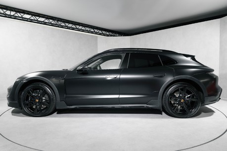 Porsche Taycan TURBO CROSS TURISMO. OFF-ROAD DESIGN PACK. SPORTS CHRONO PACK. PANO ROOF. 4