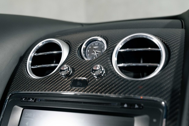 Bentley Continental CONTINENTAL SUPERSPORTS. FULL BENTLEY SERVICE HISTORY. NAIM AUDIO SYSTEM. 4
