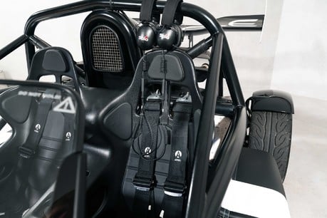 Ariel Atom 3.5. 310BHP SUPERCHARGED. WELDED ROLL CAGE. 16" WHEELS. SATIN BLACK PAINT. 10