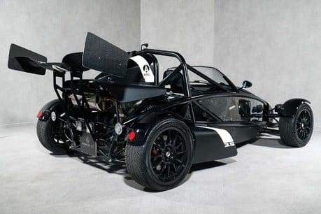 Ariel Atom 3.5. 310BHP SUPERCHARGED. WELDED ROLL CAGE. 16" WHEELS. SATIN BLACK PAINT. 6