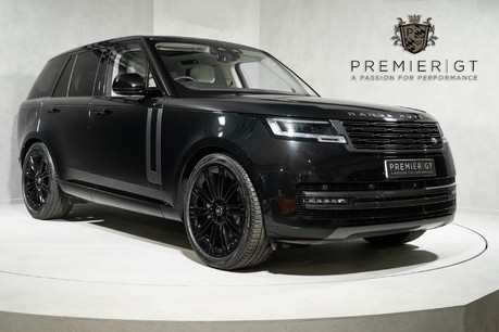Land Rover Range Rover SE D300 MHEV. 1 OWNER. 23" GLOSS BLACK WHEELS. SHADOW PACK. PANO ROOF. 1
