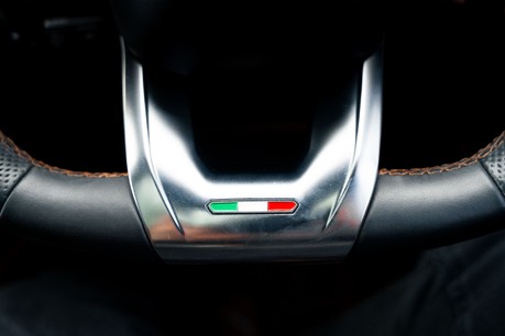 Lamborghini Urus V8. HUGE SPEC. LAMBORGHINI WARRANTY. HEATED, COOLED & MASSAGE SEATS. 25