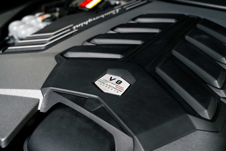 Lamborghini Urus V8. HUGE SPEC. LAMBORGHINI WARRANTY. HEATED, COOLED & MASSAGE SEATS. 36