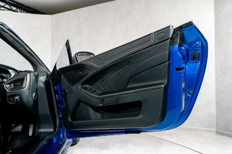 Aston Martin Vanquish V12 S VOLANTE. B&O SOUND SYSTEM. CARBON CERAMICS. 19