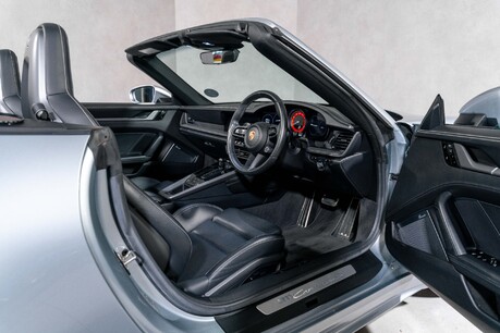 Porsche 911 CARRERA 4S PDK. NOW SOLD. SIMILAR REQUIRED. PLEASE CALL 01903 254800. 14
