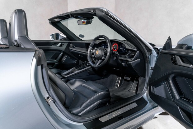 Porsche 911 CARRERA 4S PDK. NOW SOLD. SIMILAR REQUIRED. PLEASE CALL 01903 254800. 1