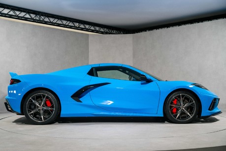 Chevrolet Corvette Stingray C8 CONVERTIBLE. 2LT PACKAGE. Z51 SUSPENSION. FRONT LIFT. 2023 MODEL. 7