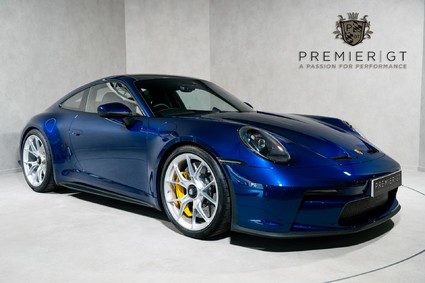 Porsche 911 GT3 TOURING. 6 SPEED MANUAL. SPORTS CHRONO PACK. PCCBS. BOSE SOUND SYSTEM. 
