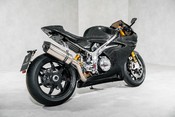 Norton V4 SV. CARBON FIBRE BODYWORK. ÖHLINS SUSPENSION. CARBON BST WHEELS. 3