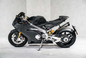 Norton V4 SV. CARBON FIBRE BODYWORK. ÖHLINS SUSPENSION. CARBON BST WHEELS. 5