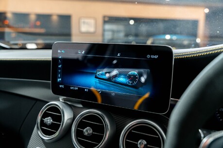 Mercedes-Benz AMG C63 S Final Edition AMG C 63 S FINAL EDITION. CARBON CERAMIC BRAKES. AMBIENT LIGHTING. CARPLAY 31