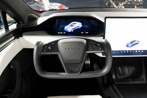 Tesla Model S PLAID AWD. NOW SOLD. SIMILAR REQUIRED. PLEASE CALL 01903 254800. 4
