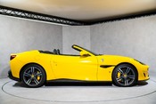 Ferrari Portofino PASSENGER DISPLAY. CARPLAY. SPORTS EXHAUST. CARBON FIBRE INTERIOR. 7