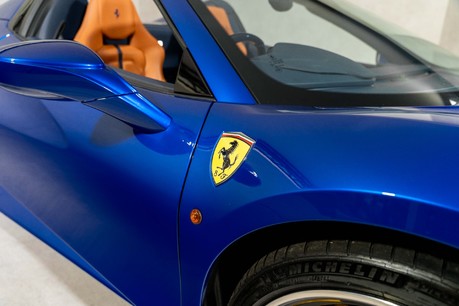 Ferrari 488 SPIDER. ATELIER CAR. GLOSSY BLUE CARBON INT. BLU ELETTRICO. FRONT PPF. 35