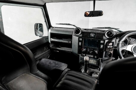 Land Rover Defender 110 110 ICON. MOMO STEERING WHEEL. RECARO SPORTS SEATS. PERFORMANCE UPGRADES. 17